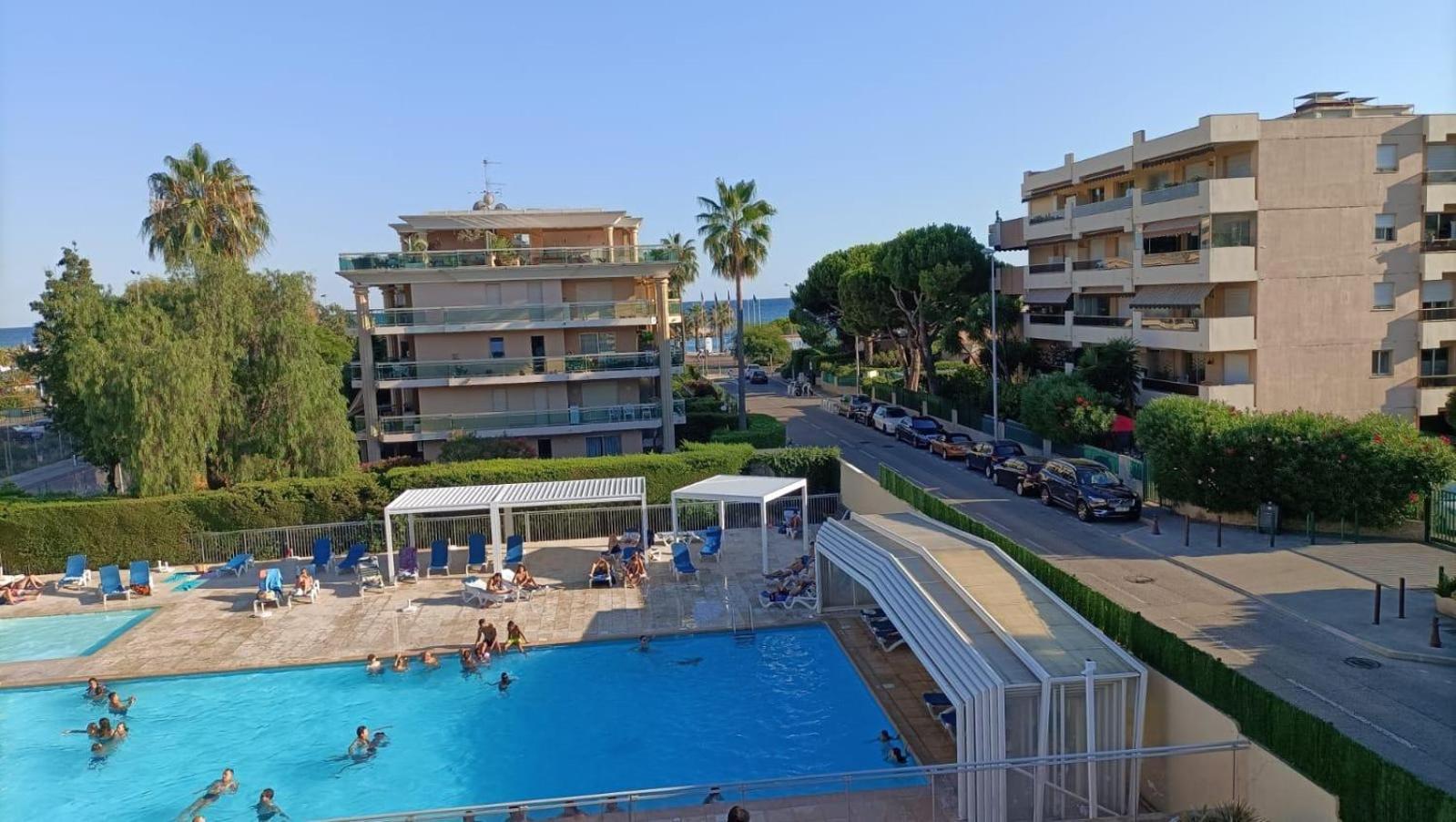 Inter-Residences Heliotel Marine Saint-Laurent-du-Var Bagian luar foto